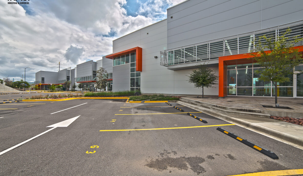 Industrial_warehouse_at-Silao-Industrial-Park_Industrial-Realtor_Puerto-Interior_31